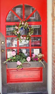 three-french-hens-market-086